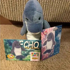 TY Beanie Baby - WAVES the Whale *ODDITY* (w/ Echo Hang & Tush Tags) Orca